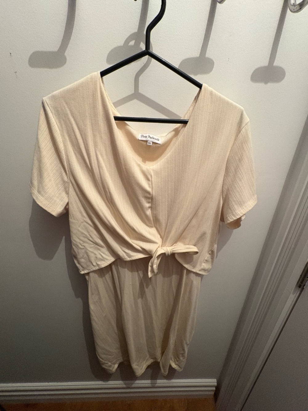 Rose maternité Cream Short Sleeve Tie-Front Midi Dress